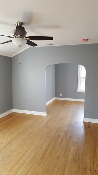 Building Photo - 5445 N Magnet Ave