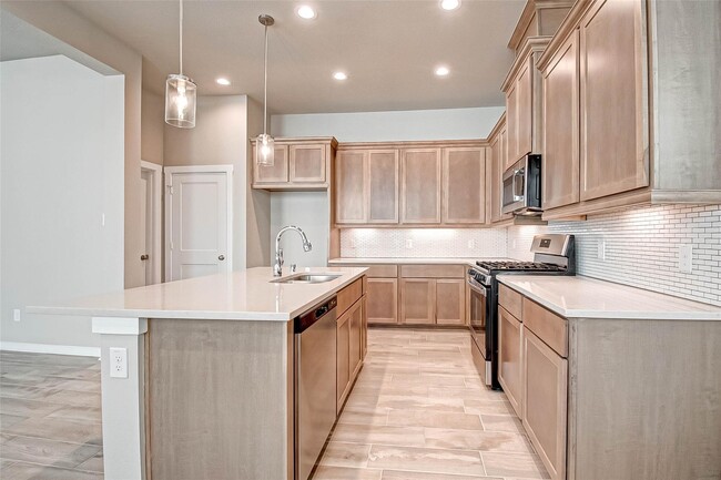 Building Photo - 315 N Spotted Fern Dr