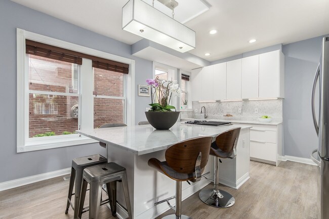 Kitchen/ Dining - 1141 Summit St