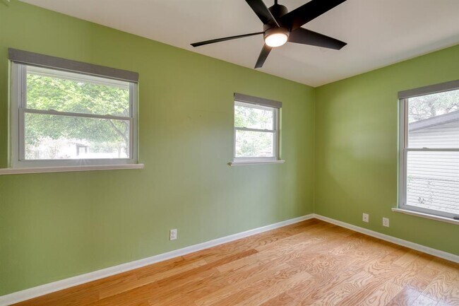 Building Photo - 1413 Berkshire Dr