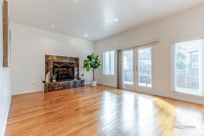 Building Photo - 20772 N William Ave