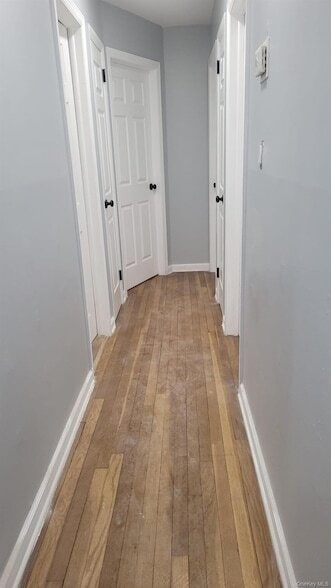 Building Photo - 8 Dee Pl