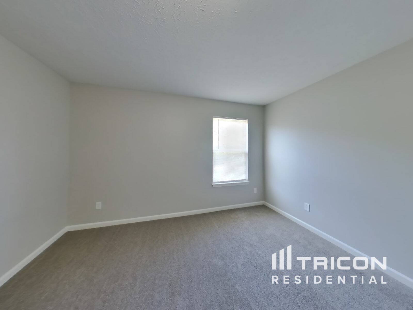 Building Photo - 8140 Carina Dr