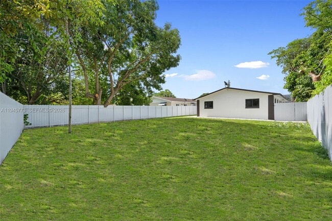 Building Photo - 511 NW 93rd St