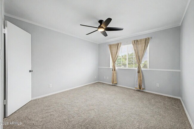 Building Photo - 2457 W Redfield Rd