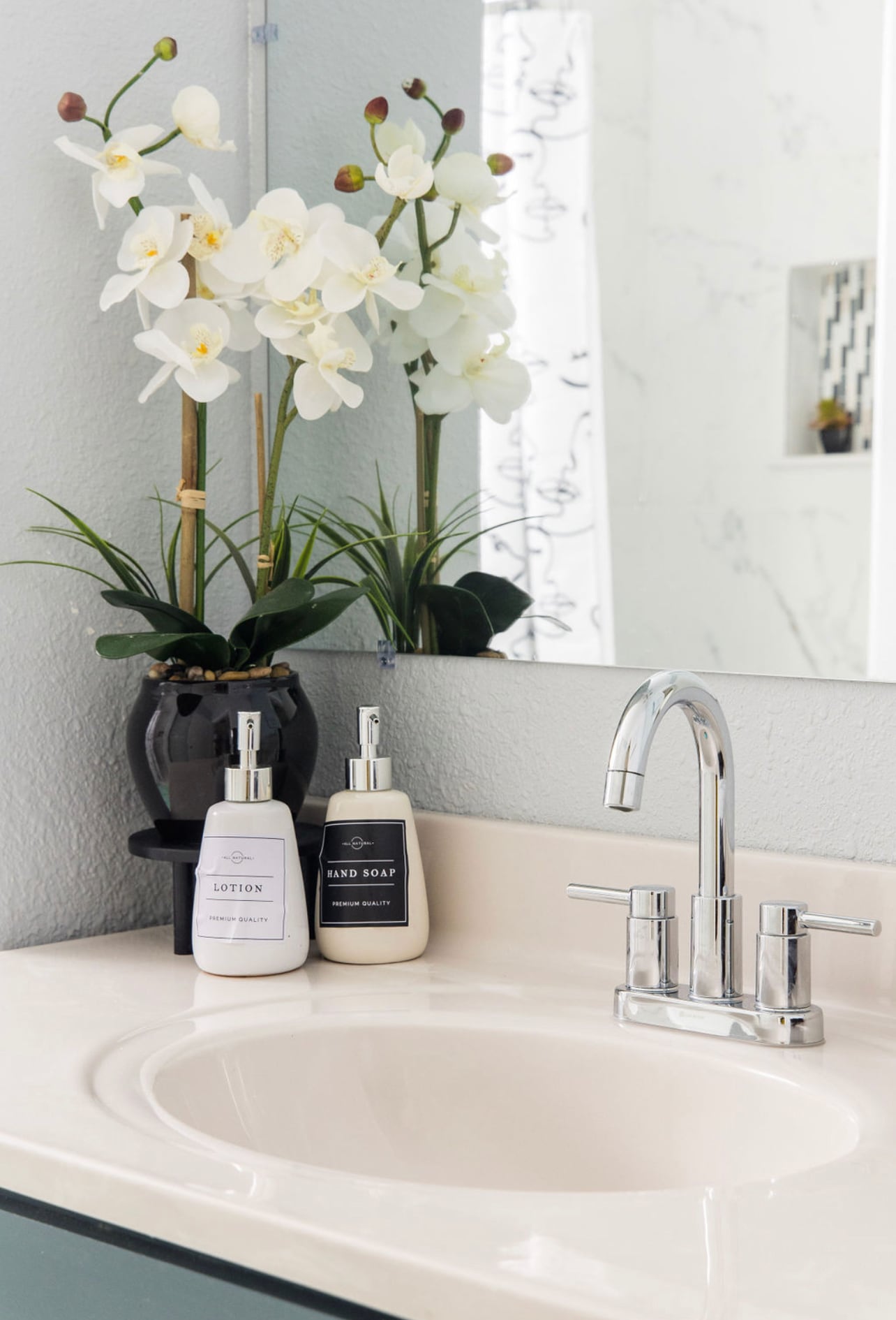 Bathroomstaged - 332 N Delaware Ave