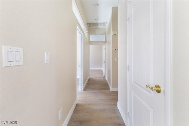 Building Photo - 1725 Pacific Breeze Dr
