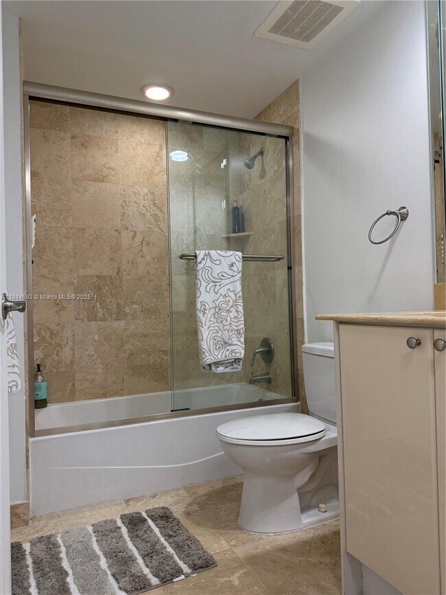Building Photo - 1755 E Hallandale Beach Blvd