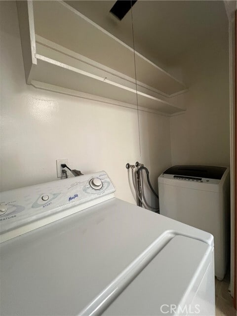 Building Photo - 662 Kempton Ave