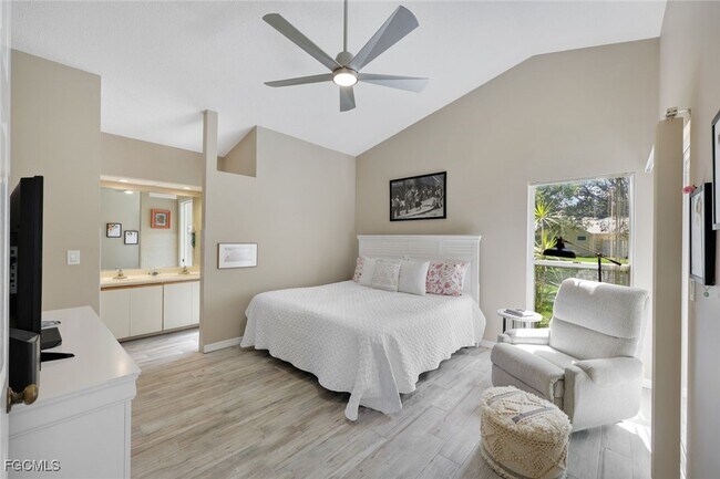 Building Photo - 14871 Crescent Cove Dr