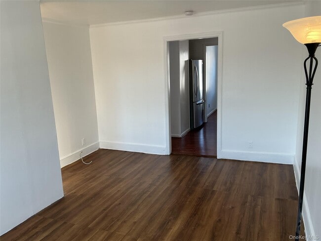 Building Photo - 334 Doris Ave