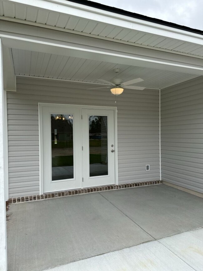 Building Photo - 20 Owens Rd