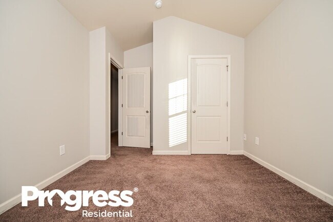 Building Photo - 151 Biscayne Terrace