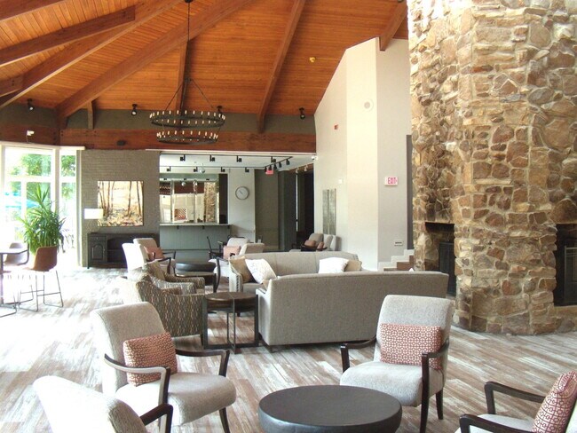 Building Photo - 125 Acacia Cir