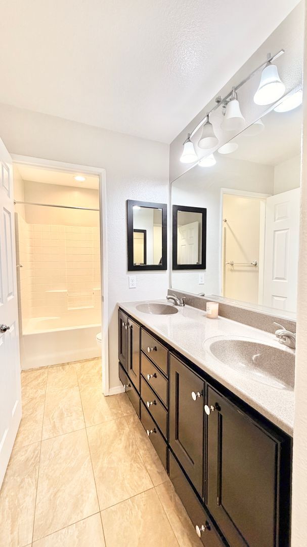 Building Photo - Lovely Single-Story Home in the Friendly and Desirable Lake Rancho Viejo Community of Fallbrook!