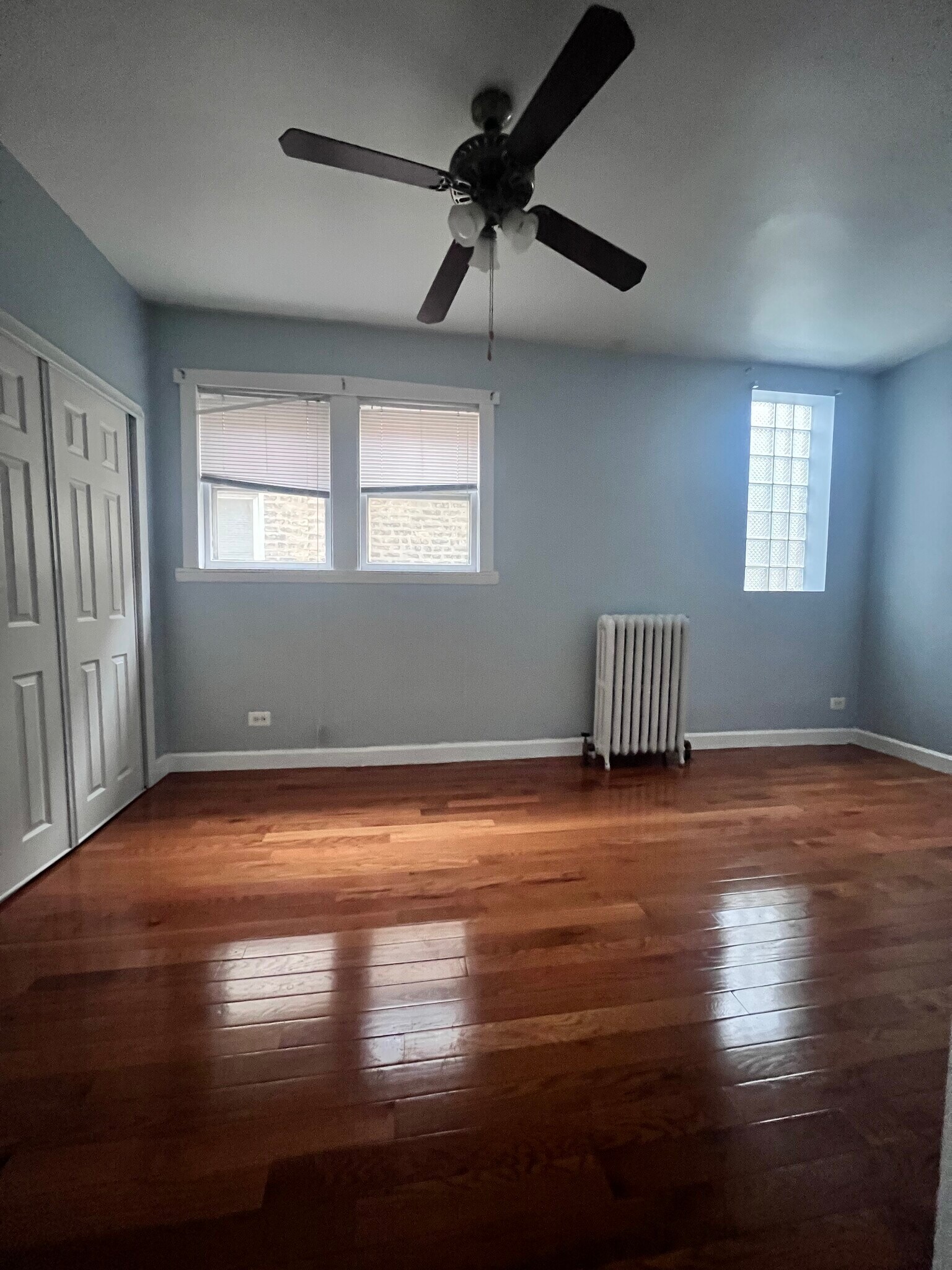 Building Photo - 5318 W Foster Ave