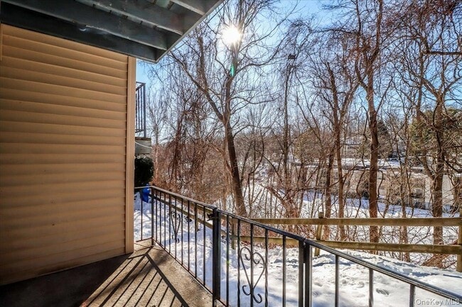 Building Photo - 615 Fox Run Ln