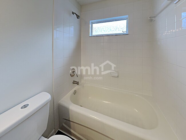 Building Photo - 4417 Country Hills Blvd