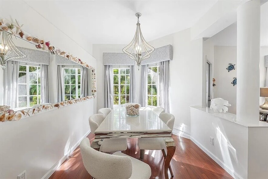 Building Photo - 20 S Lakeshore Dr