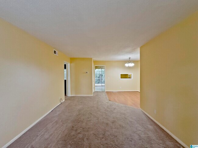 Building Photo - 836 Beacon Pkwy E