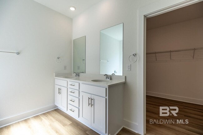 Building Photo - 501 Huller Ave