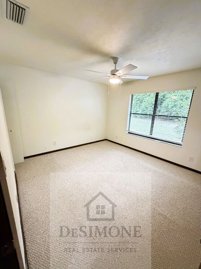 Building Photo - 4530 SW 46th St