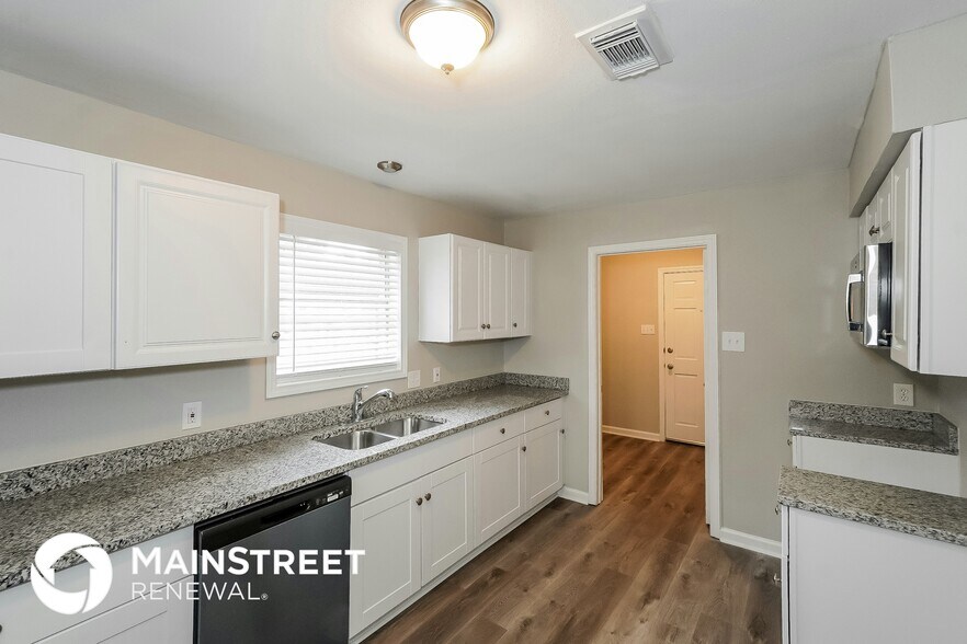 Building Photo - 8106 Middlebury Ln