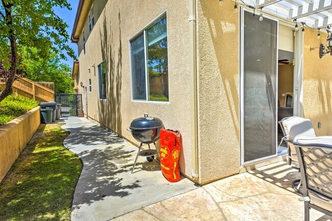 Building Photo - 26338 Oakdale Canyon Ln
