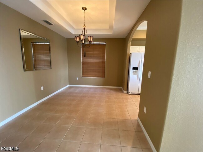 Building Photo - 9265 Belleza Way