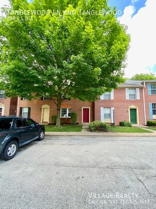 Building Photo - 442 Tanglewood Ln
