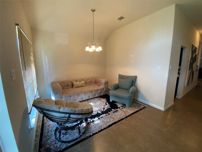 Building Photo - 8315 Quest Ct