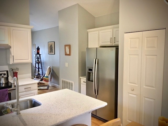 Kitchen/dining with open concept, high ceilings, and tons of light - 104B Hillcrest Ave