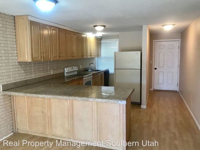 Building Photo - 2 br, 1 bath House - 454 E 700 S Apt A