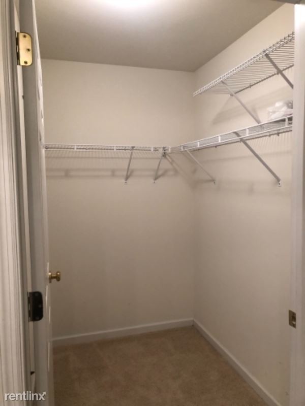 Building Photo - 9740 Bexley Station Dr