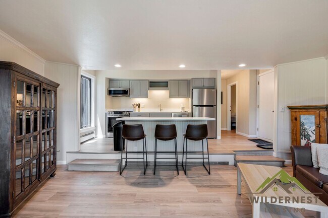 Building Photo - Fully Remodeled Gold Camp 2 Bed/1Bath