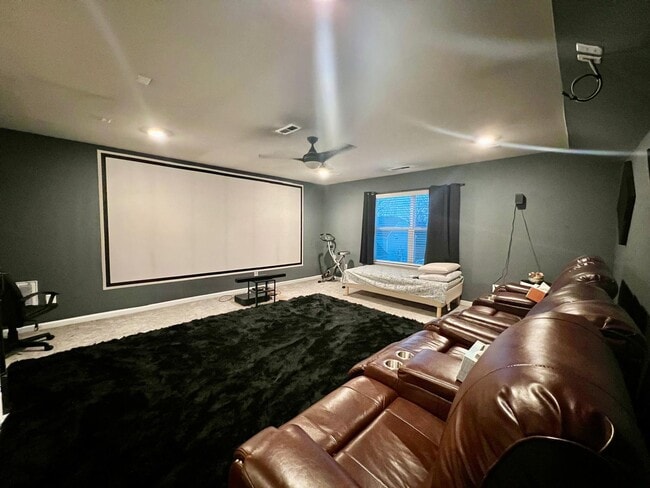 Building Photo - 1404 Reidhaven St