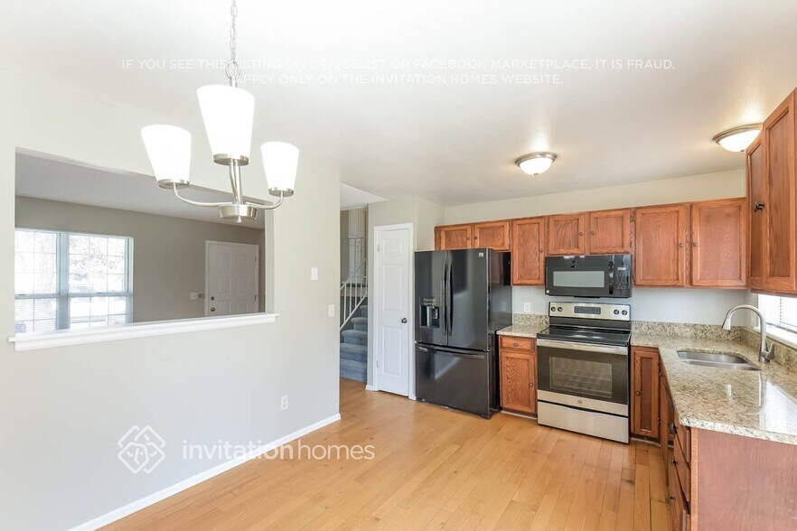 Building Photo - 1276 S Lewiston Way