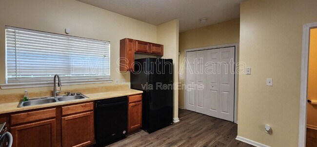 Building Photo - 7298 Wagon Wheel Ct