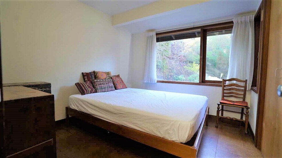 Building Photo - 3076 Buena Vista Way