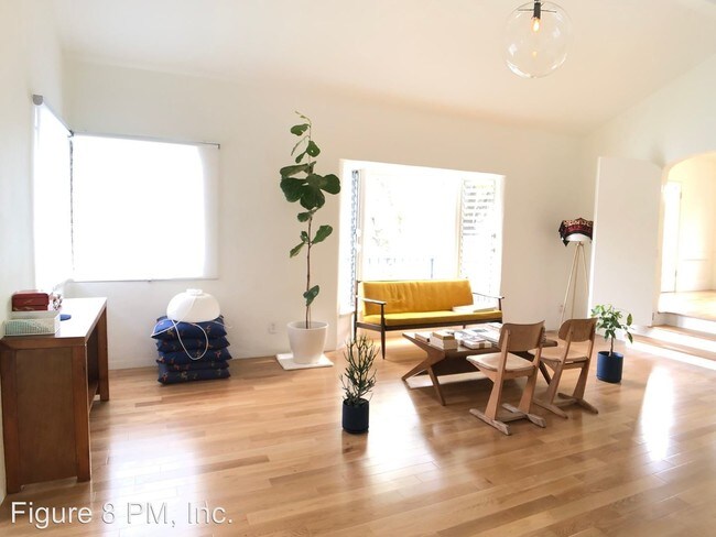 Building Photo - 2 br, 1 bath Apartment - 1947 Hyperion Ave