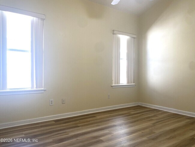 Building Photo - 120 Seminole Rd