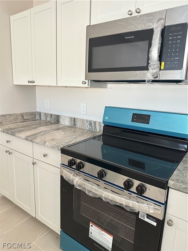 Building Photo - 1131 SW 16th Terrace