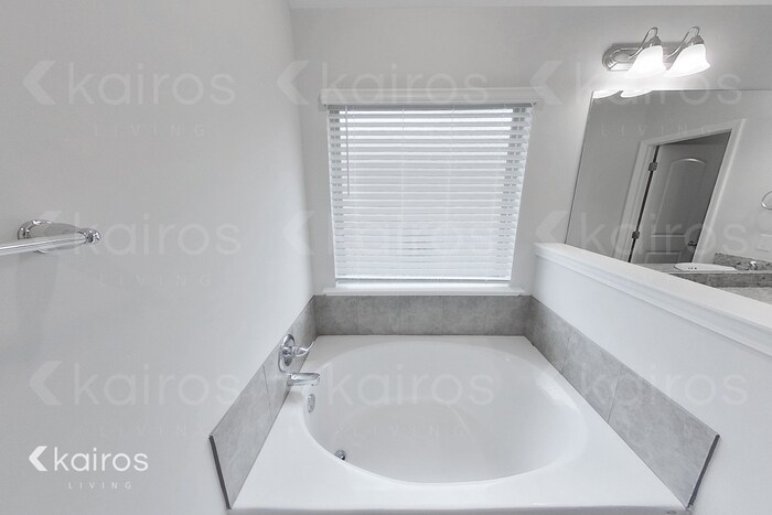 Building Photo - 782 Heather Dr