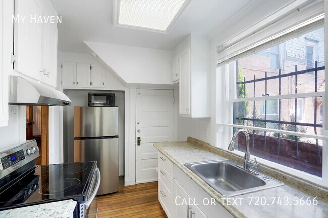 Building Photo - 2911 E 14th Ave