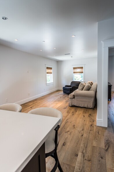 Living Area - 2510 Valencia St