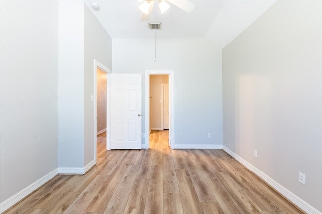 Building Photo - 11510 Alcott Dr