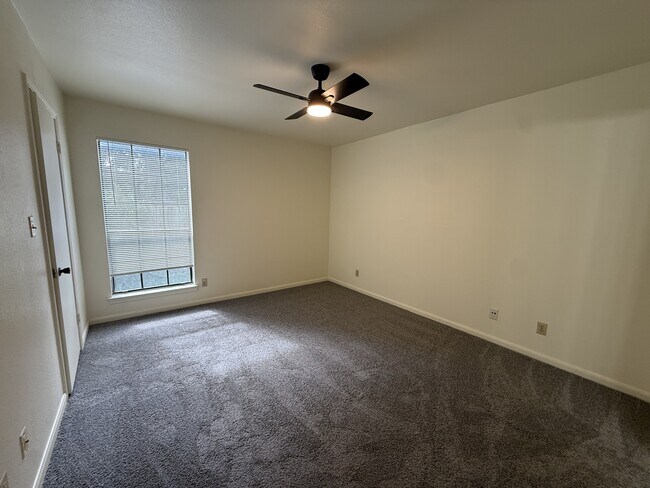 Building Photo - 2506 Howellwood Wy