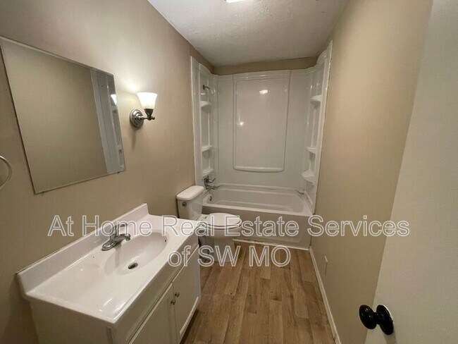 Building Photo - 2639 W Truman St