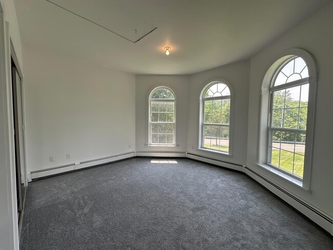 Building Photo - 26 Hulsetown Rd