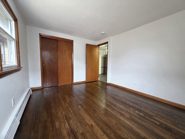 Building Photo - 195 South St